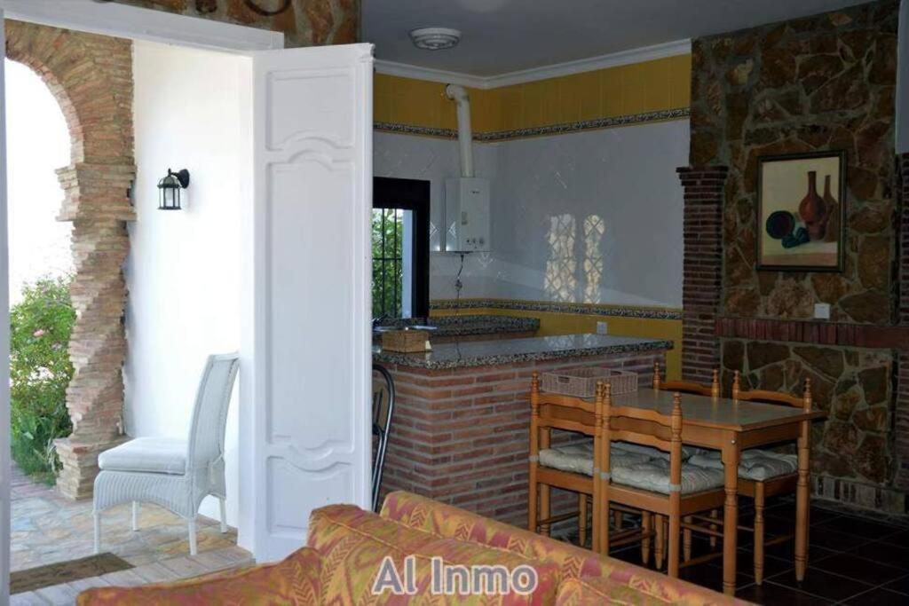 Las Palmeras - Ein Stück vom Paradies - Behagliches Haus mit Pool Algodonales Exterior foto